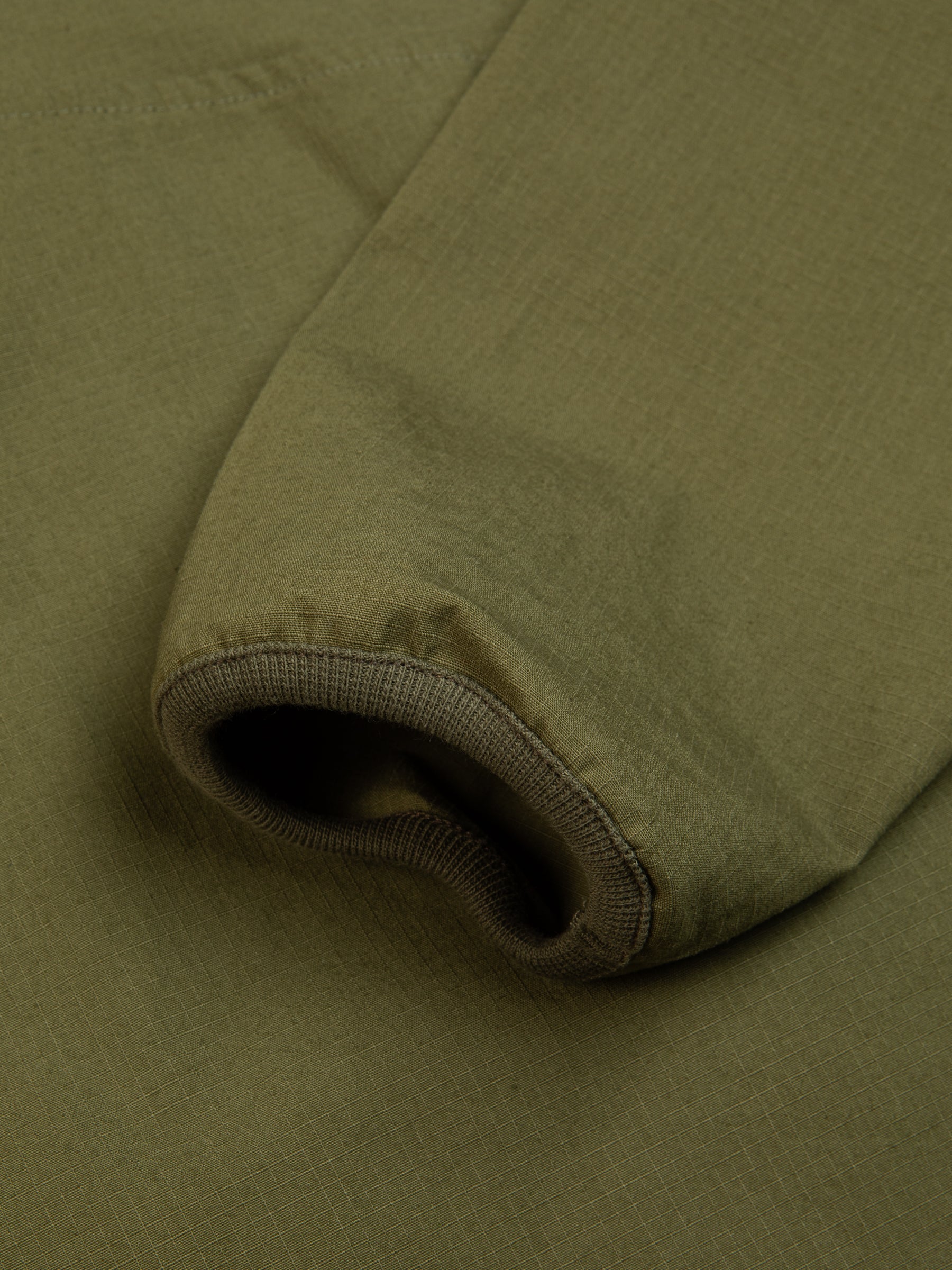 An elasticated cuff of the Aberfeldy Windbreaker by menswear brand KESTIN.