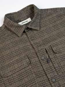 A close-up of the collar from the KESTIN Edzell Overshirt.