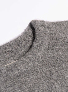 The double-linked crew neck of the Brushed Shetland Crew Neck by KESTIN.