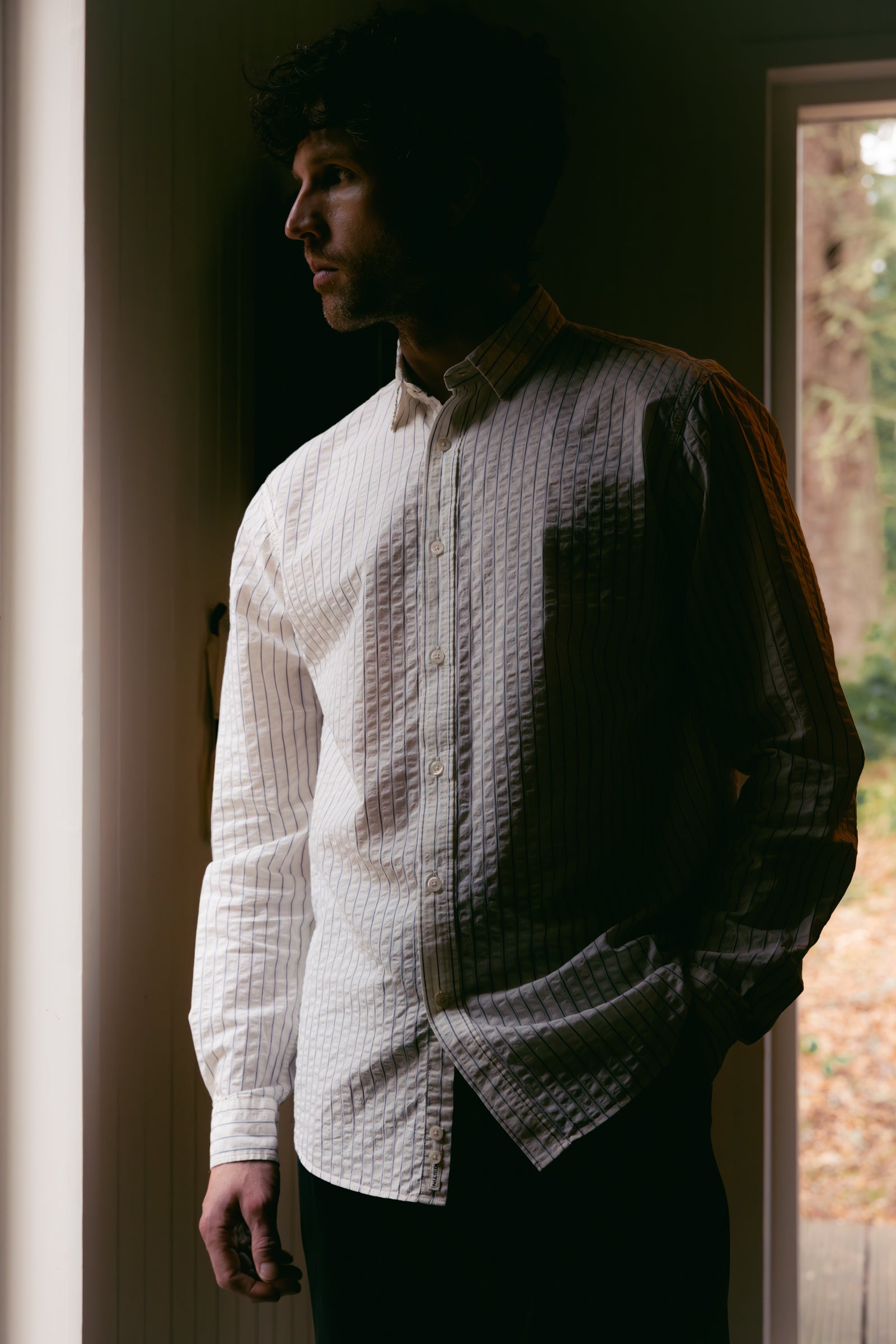 Dirleton Shirt in White / Blue Stripe Seersucker